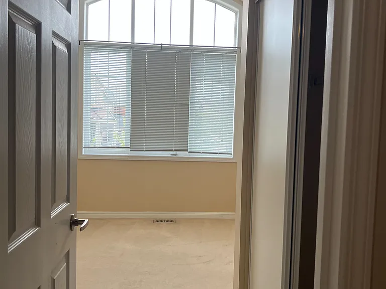 870 McEwan Dr — Photo 6