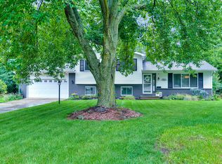 3812 Deerfield Dr, Jackson, MI 49203