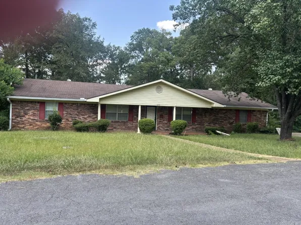 1016 Amanda St, Camden, AR 71701
