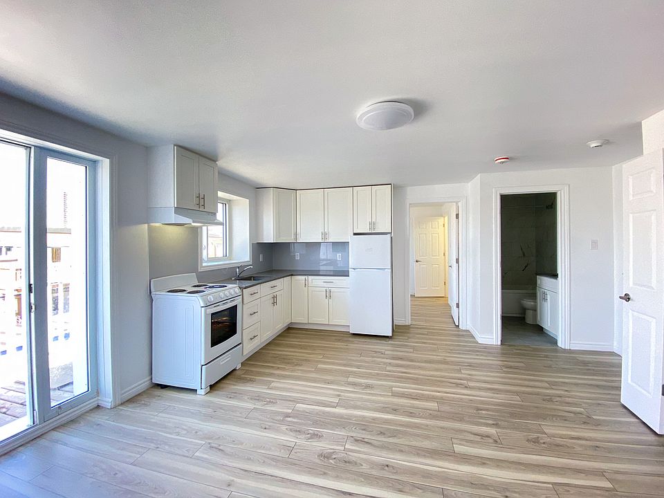 1st image of 630 Cummings Ave #11526676