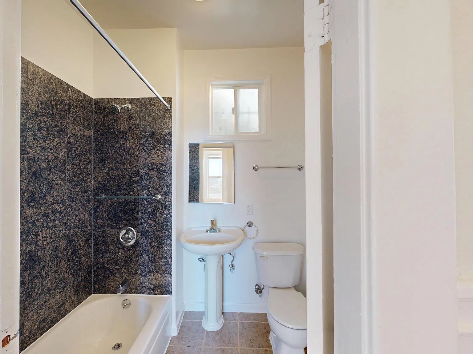 1547 Clay Street — Photo 4