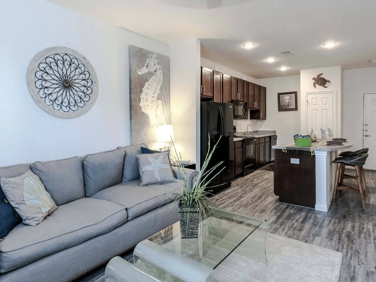 The Cove Apartments — Photo 4