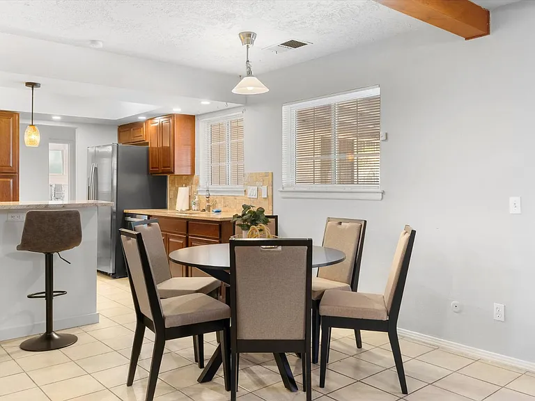 10217 Santa Paula Ave NE — Photo 25