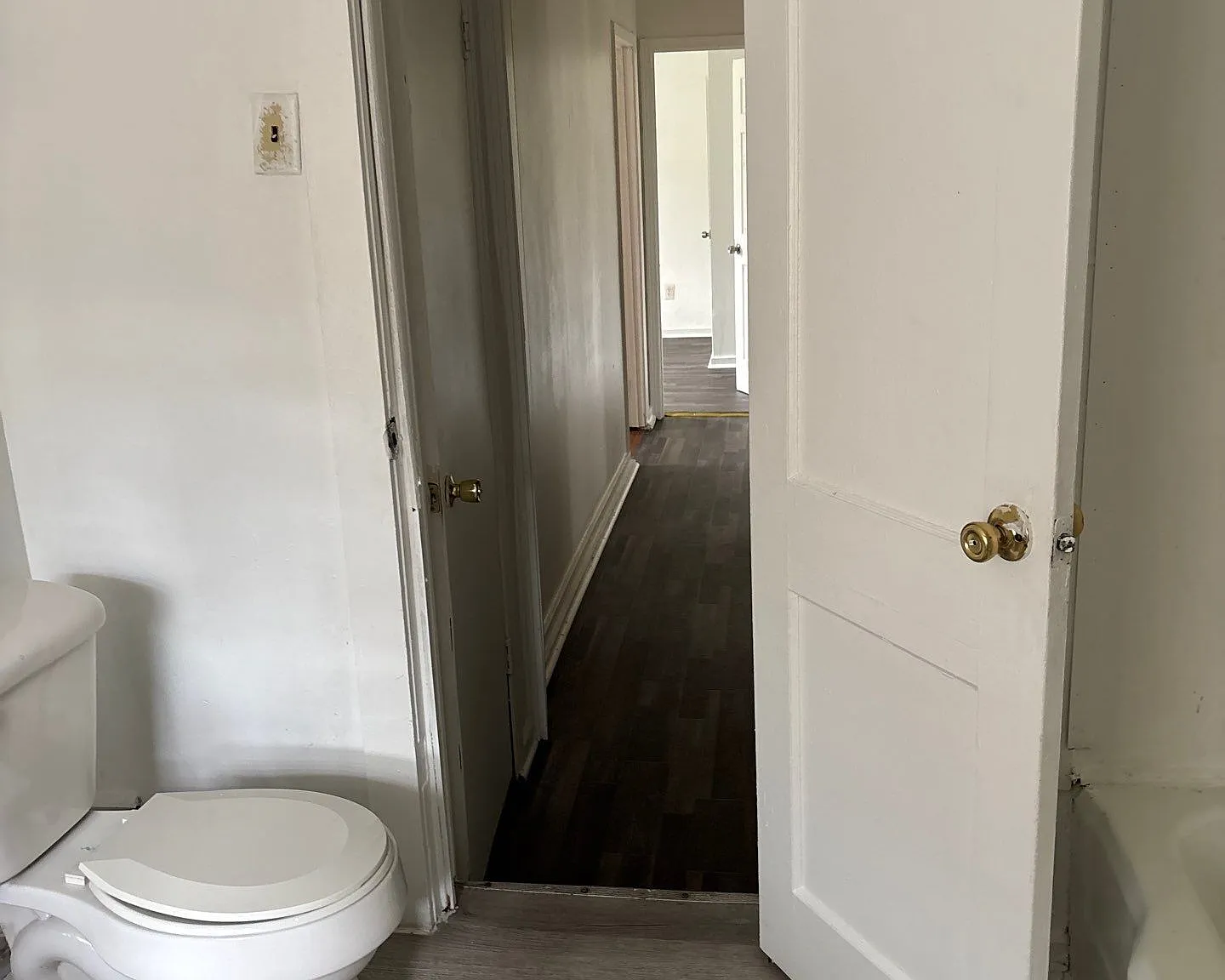 1105 North McLemore Avenue. - Brownsvil — Photo 4