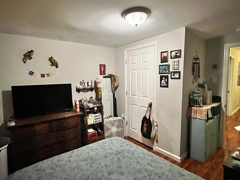 1752 S Chadwick St — Photo 24