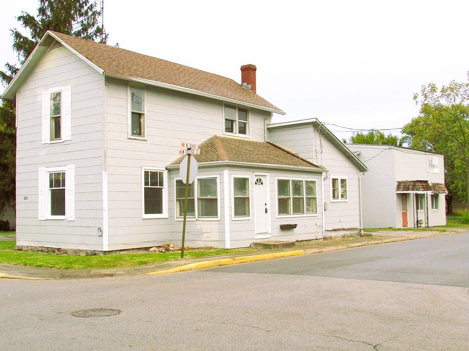 1st image of 202 W College St