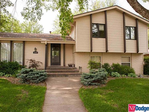 2nd image of 13555 Arbor St