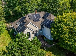 20 Somerset Dr, Bible Hill, NS B6L4J2