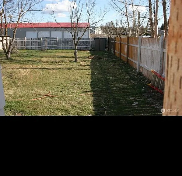115 N Main St — Photo 2
