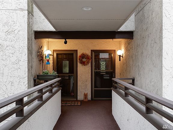 3rd image of 11017 Glen Acres Dr S APT C
