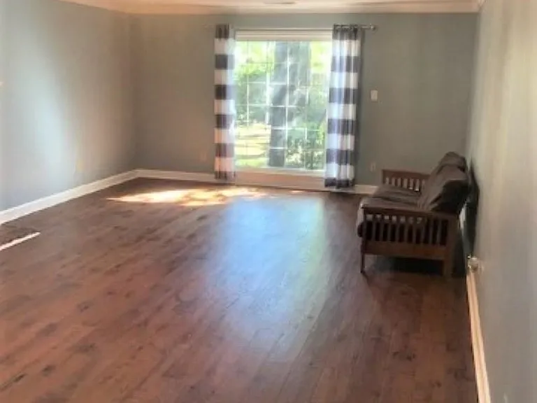 984 Eastwood Ter — Photo 14