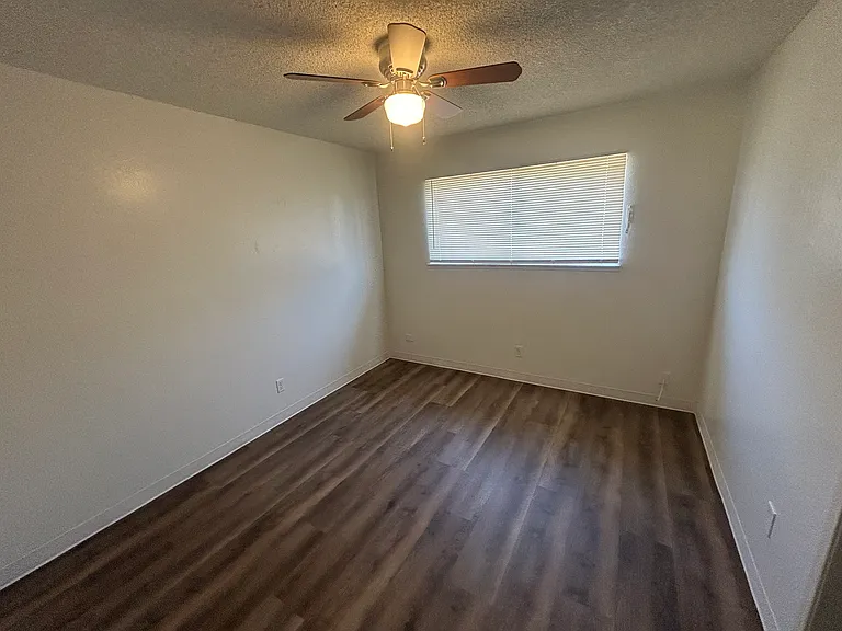 4694 N Holt Ave — Photo 6