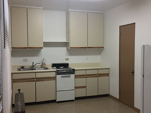 4th image of 217 Washington St APT 04