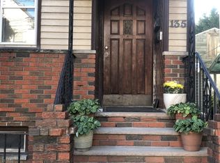 135 Magazine St, Newark, NJ 07105