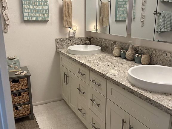 Upstairs full bath with double sinks