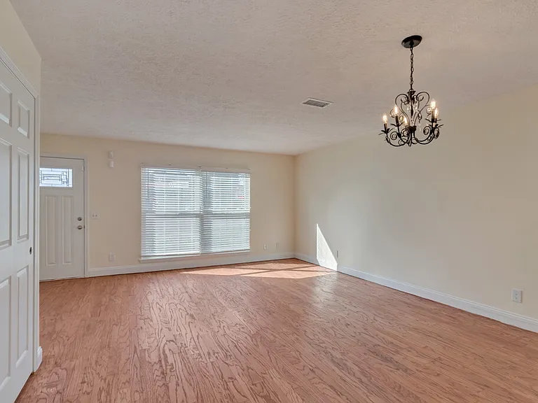 832 Tibet Ave — Photo 17