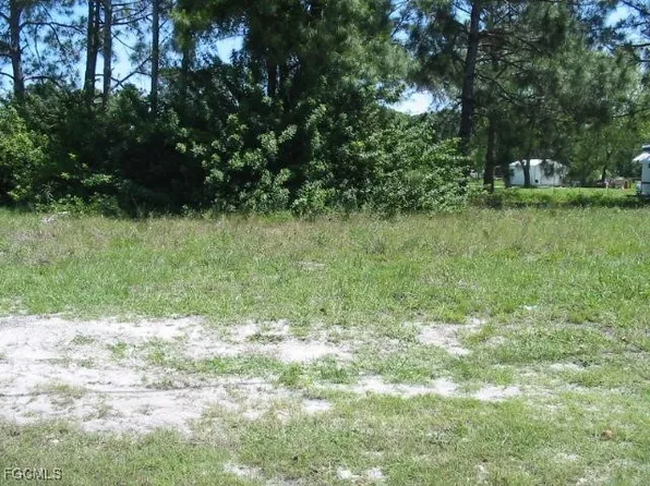 8461 Ebson Dr, North Fort Myers, FL 33917