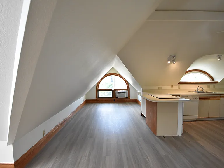 1929 Walnut St #3 — Photo 25