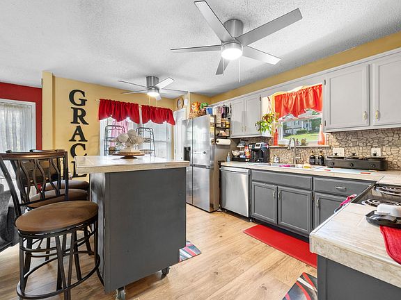 5th image of 2049 Windmeade Dr