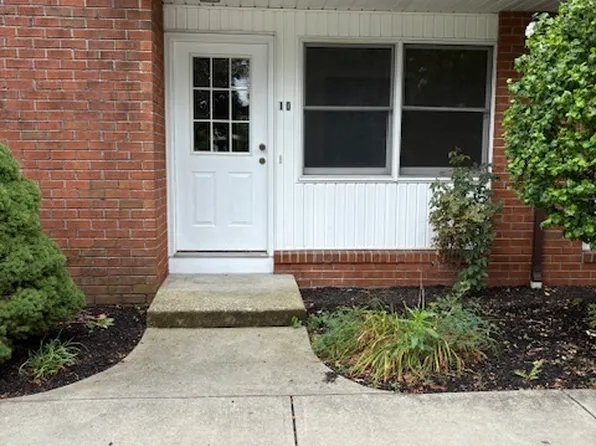 33 Russell Street APT 10, Griswold, CT 06351