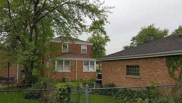 2nd image of 14415 S Dearborn St