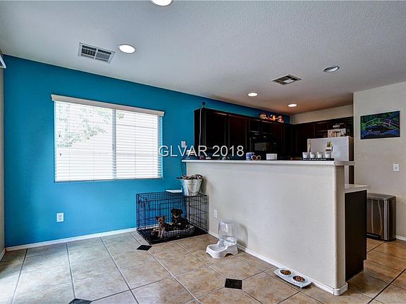 4th image of 990 Grand Cerritos Ave