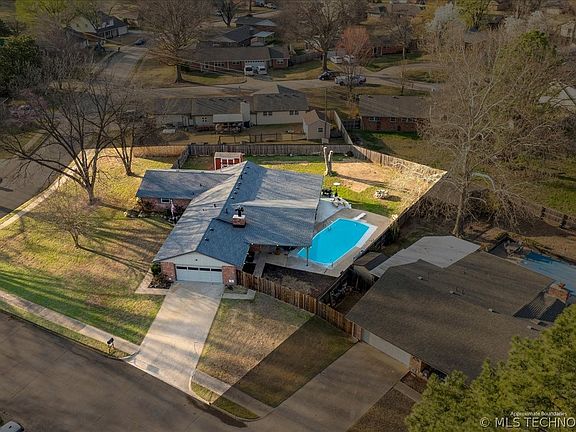 4th image of 1776 Harned Dr