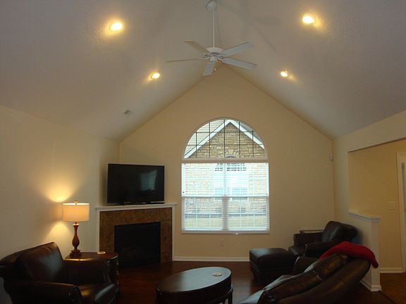 4th image of 4864 Ashleigh Dr