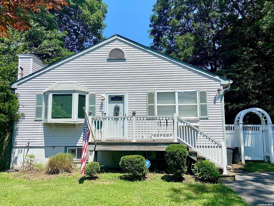 1st image of 5 Harborview Avenue