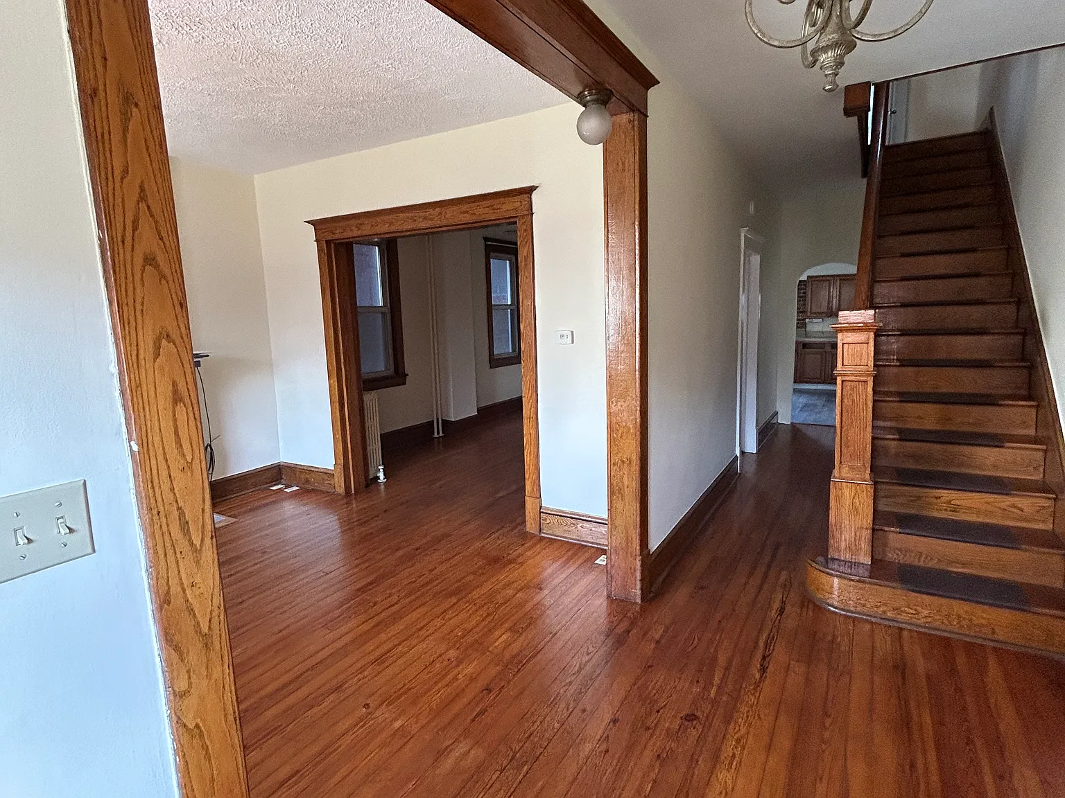 2 bed, 1616 sqft, $1,300 — Photo 2