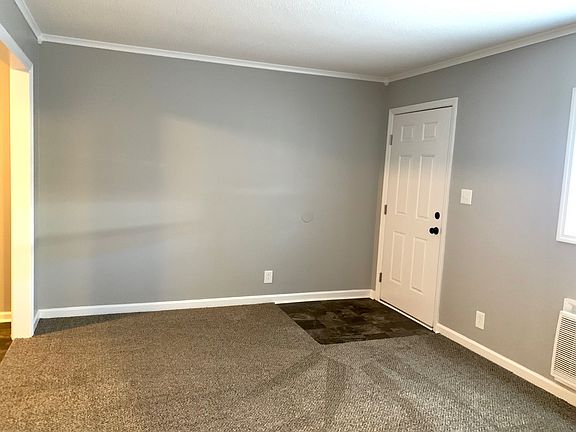2nd image of 425 Alma Ln APT J