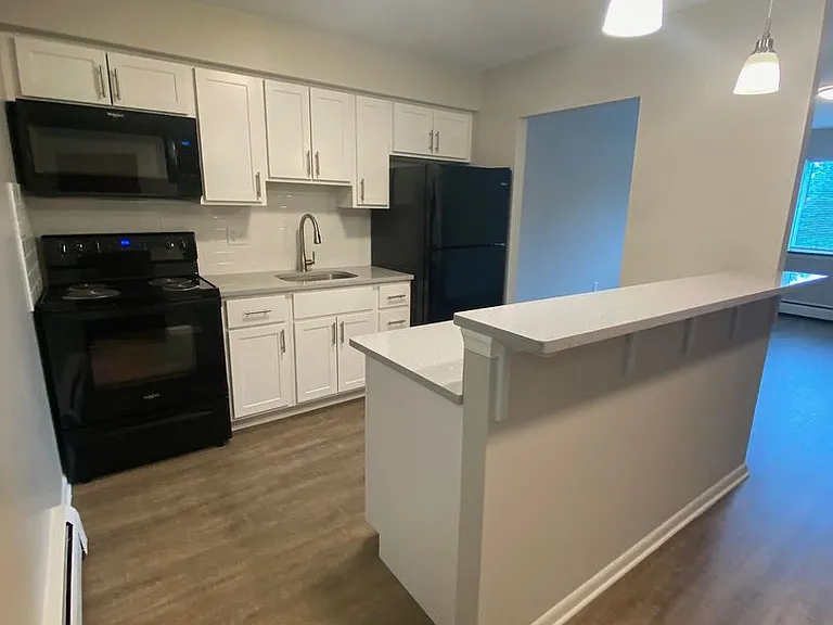 1118 Lafayette Ave — Photo 10