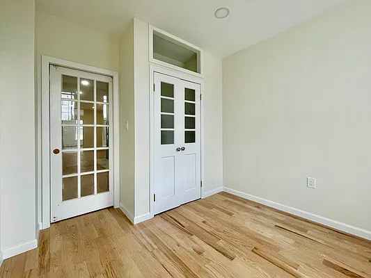 Rented by Apartmint Realty Group | media 12