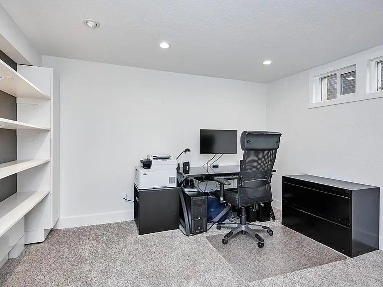 2308 Grape St — Photo 23
