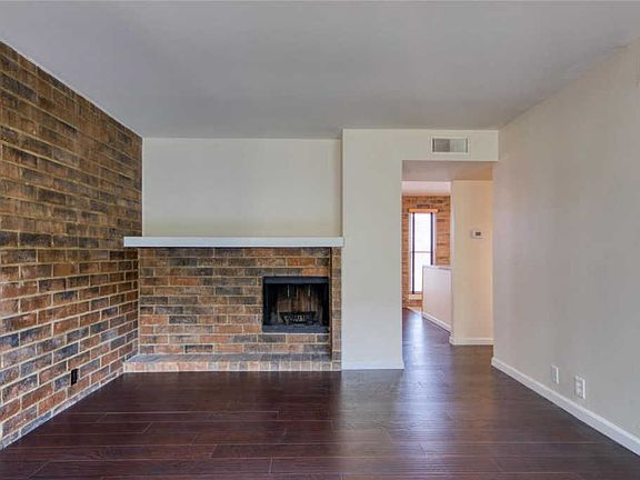 4th image of 664 Coeur De Royale Dr APT C