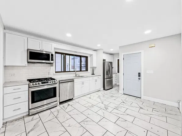 105 Saint Andrew Rd #1, Boston, MA 02128