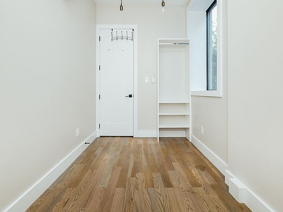 4th image of 358 Irving Ave #1T