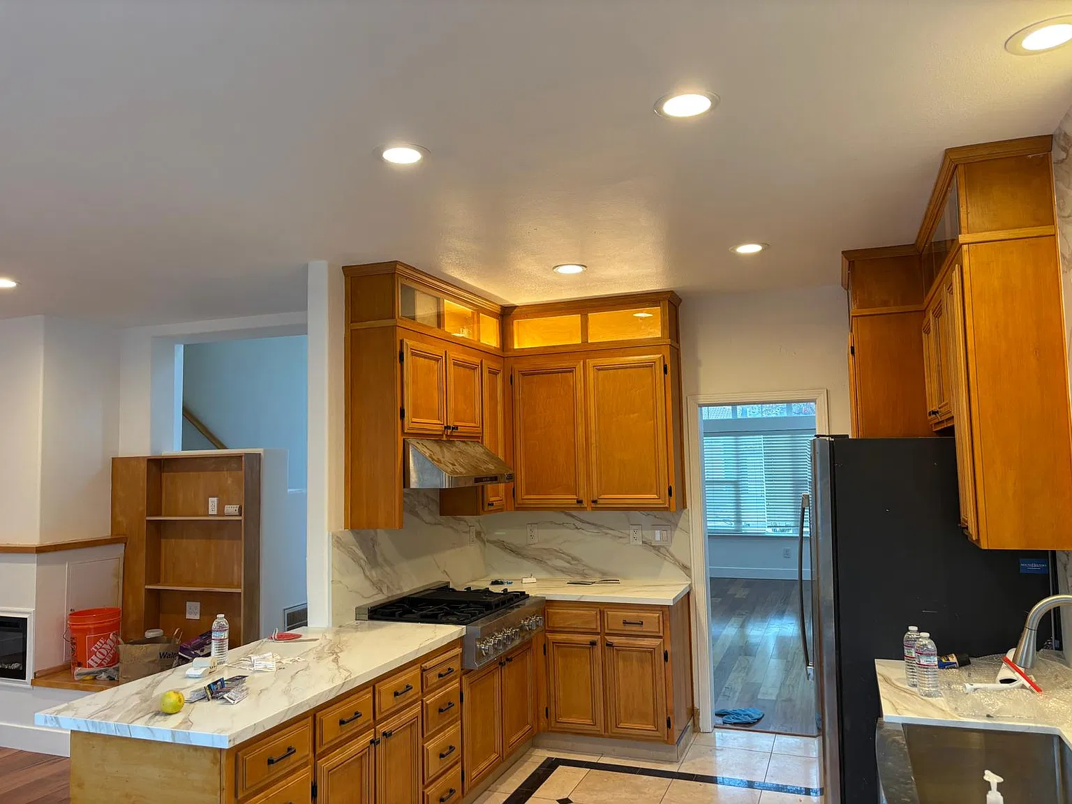 5 bed, 2778 sqft, $6,400 — Photo 2