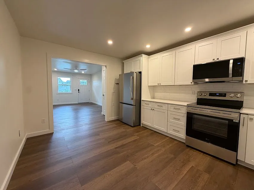 2 bed, 875 sqft, $1,450 — Photo 4
