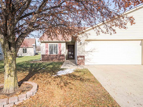 2nd image of 3109 SE Turnberry Dr