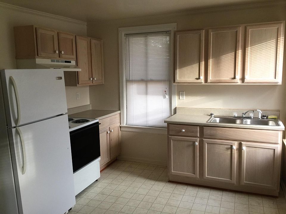 2nd image of 319 Tappan Ave