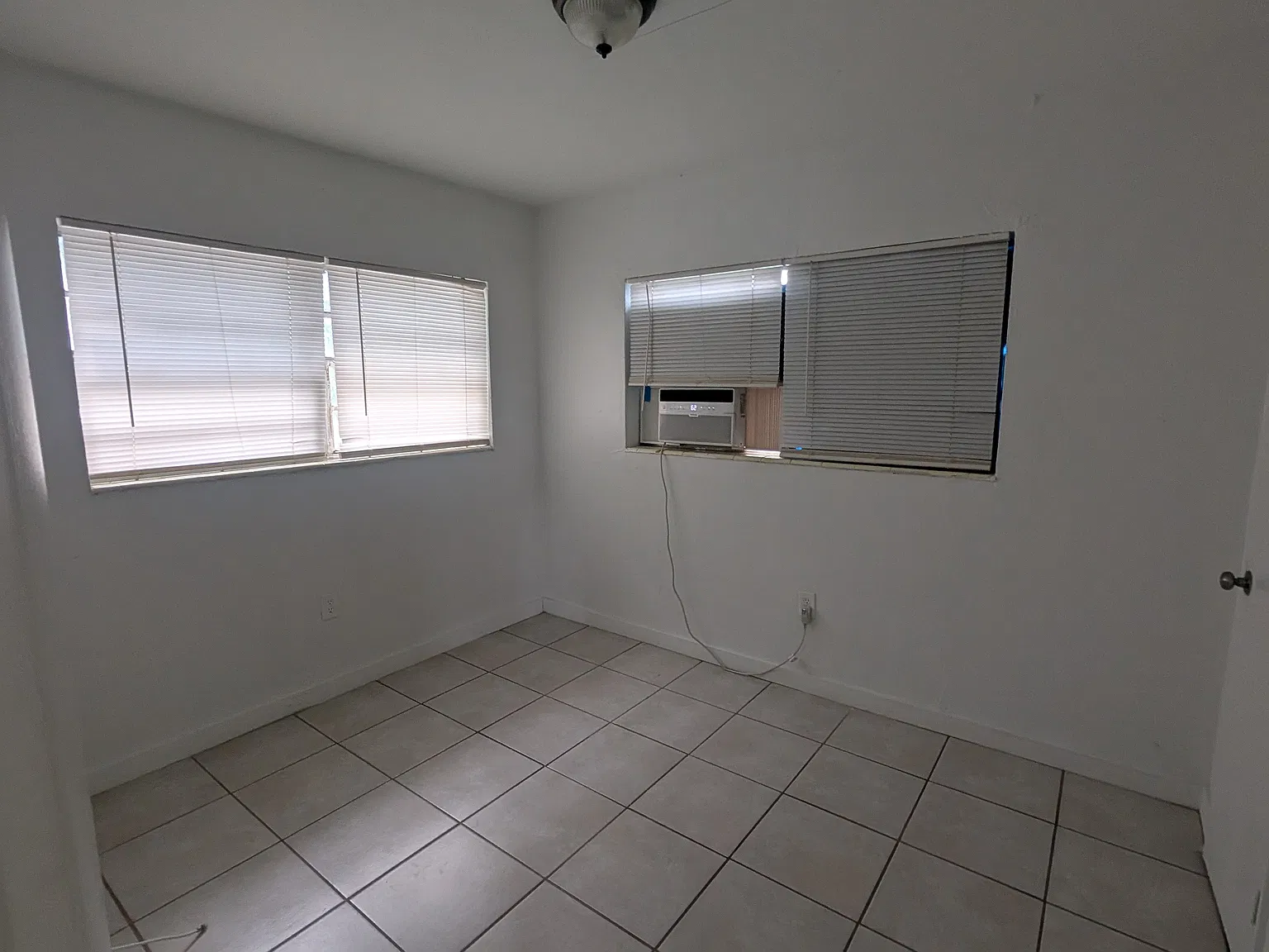 2 bed, 890 sqft, $2,000 — Photo 4
