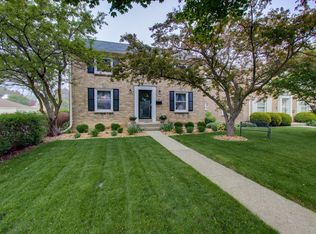 4484 N Ardmore Ave, Shorewood, WI 53211