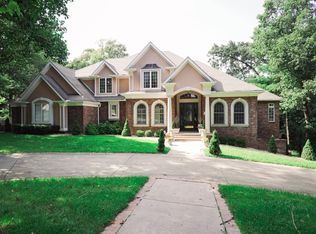 901 Oakmont Dr, Joplin, MO 64804