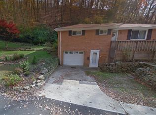 545 Coal St, Pitcairn, PA 15140