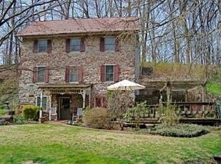 346 Levengood Rd, Douglassville, PA 19518