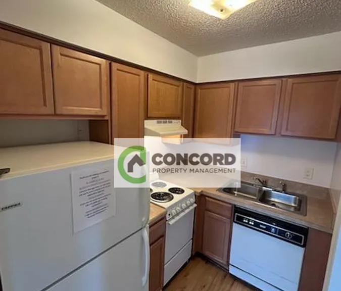 620 Fairmont St #C — Photo 5