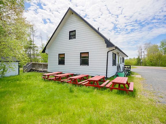 5th image of 9571 Normans Rd