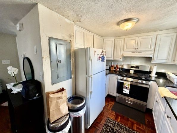 195A Main St #1