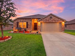358 Highmeadow Dr, Aubrey, TX 76227